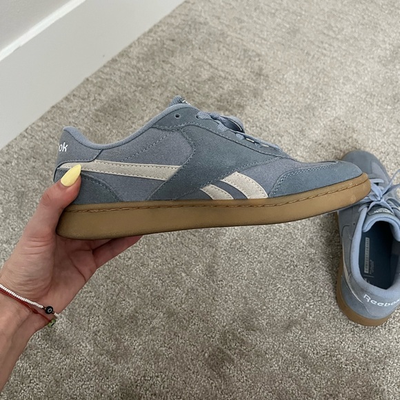 Woman’s Reebok Blue Sneakers - Picture 4 of 5